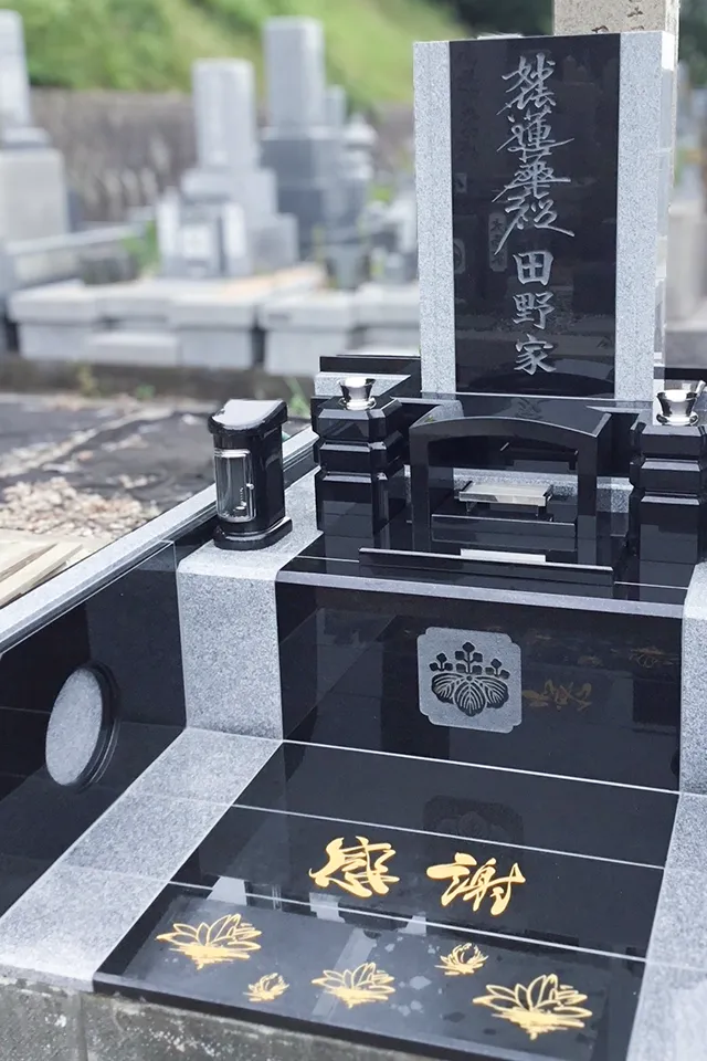 兵庫県のオリジナルデザイン墓