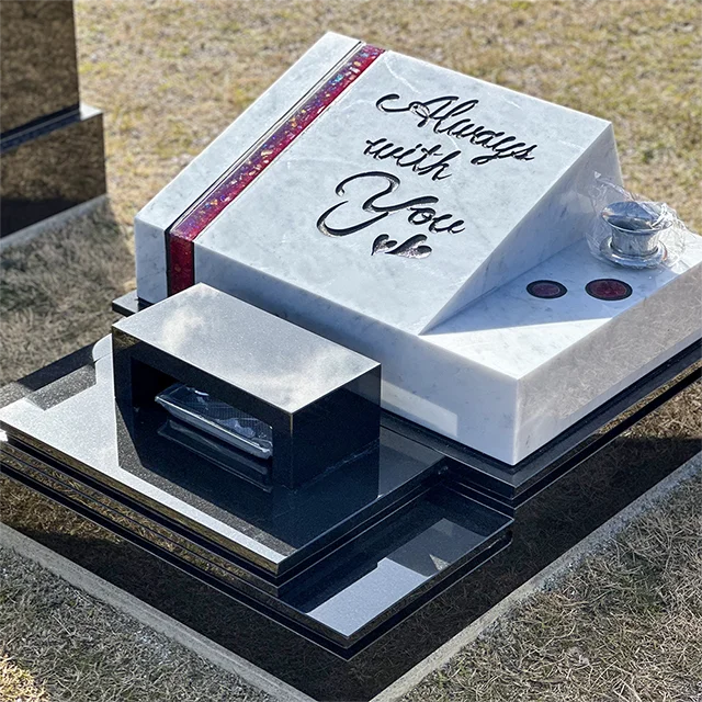 愛知県名古屋市緑区のデザイン墓施工例（インド産クンナム、イタリア産ビアンコカララ）