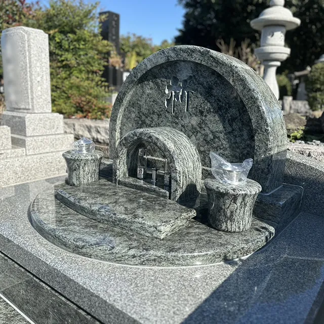 千葉県松戸市のデザイン墓施工例（南アフリカ産オリーブグリーン)