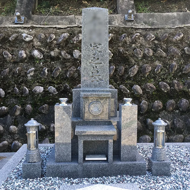 広島県広島市のお墓施工例（国産大島石1級）