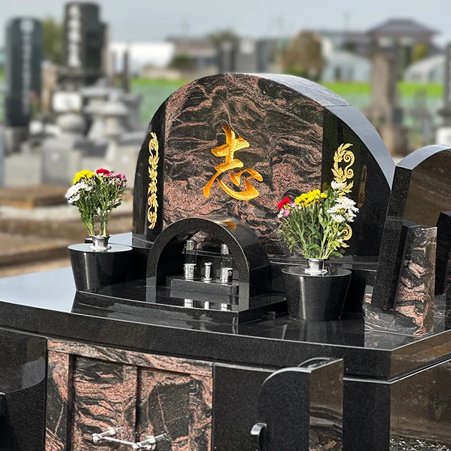 茨城県結城市のデザイン墓施工例（インド産SG-2、インド産オーロラ）