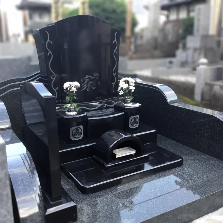 東京都杉並区のデザイン墓施工例（スウェーデン産ファイングレー特A級）